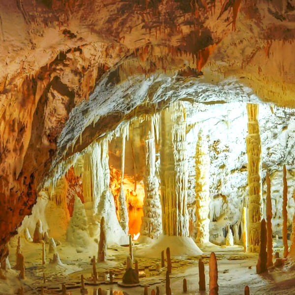 Entroterra | Grotte di Frasassi